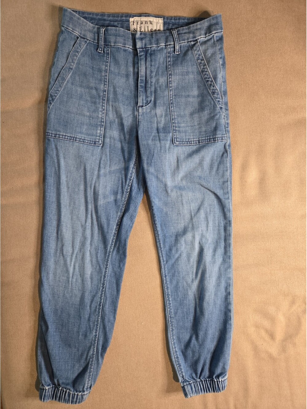 Frank & Eileen Jameson Utility Jean Jogger Women 4 Blue Denim Coastal Chic USA